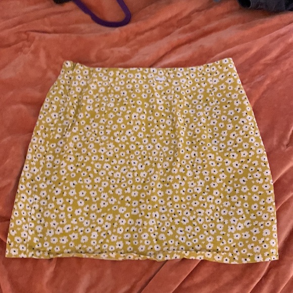 Small yellow floral GHANDA skirt - Picture 5 of 5
